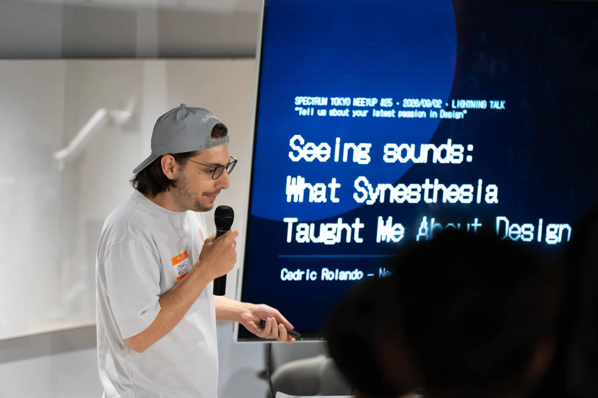 Cédric presenting the title slide of the talk at Spectrum Tokyo Meetup #25